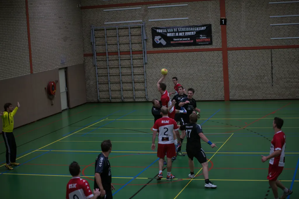 Heren 1 hard onderuit.