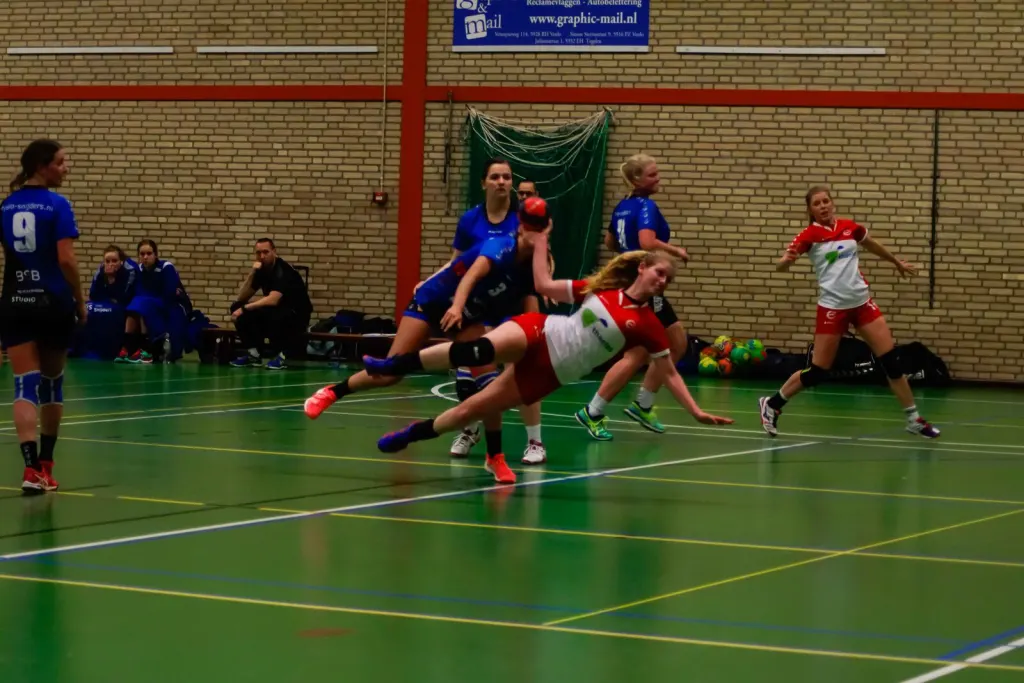 DS1: Handbalsters BSAC openen met nederlaag