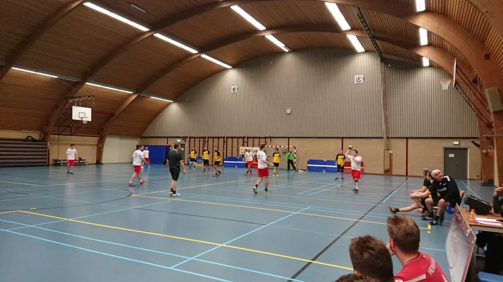 BSAC houdt aansluiting met top na onnodige thriller